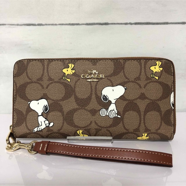 COACH(コーチ)の新作新品 コーチ×ピーナッツコラボ 長財布 スヌーピー アウトレットCE705 レディースのファッション小物(財布)の商品写真