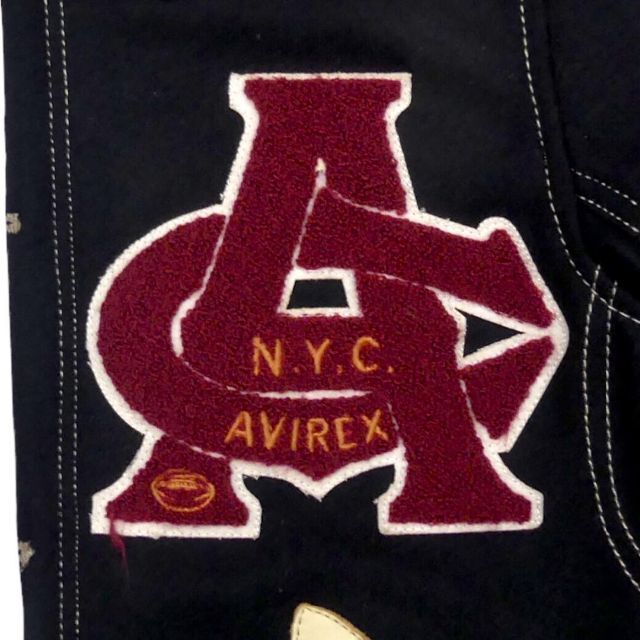 AVIREX - スタジャン 古着 AVIREX アヴィレックス M 黒 AVIREX - スタジャン 古着 AVIREX アヴィレックス M 黒
