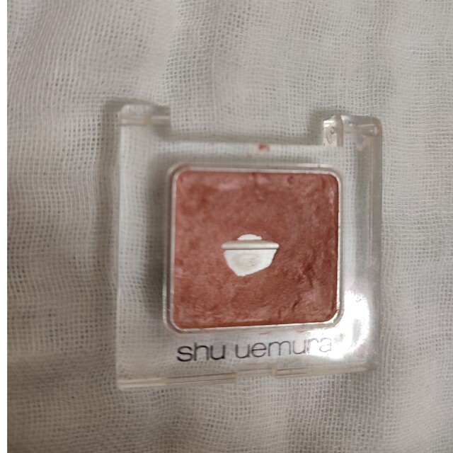 shu uemura(シュウウエムラ)のシュウウエムラ　アイシャドー　蓋壊れています。 コスメ/美容のベースメイク/化粧品(アイシャドウ)の商品写真