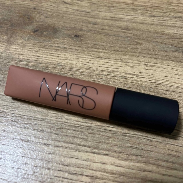 NARS(ナーズ)のNARS エアーマットリップ　#2682 トープヌード コスメ/美容のベースメイク/化粧品(口紅)の商品写真