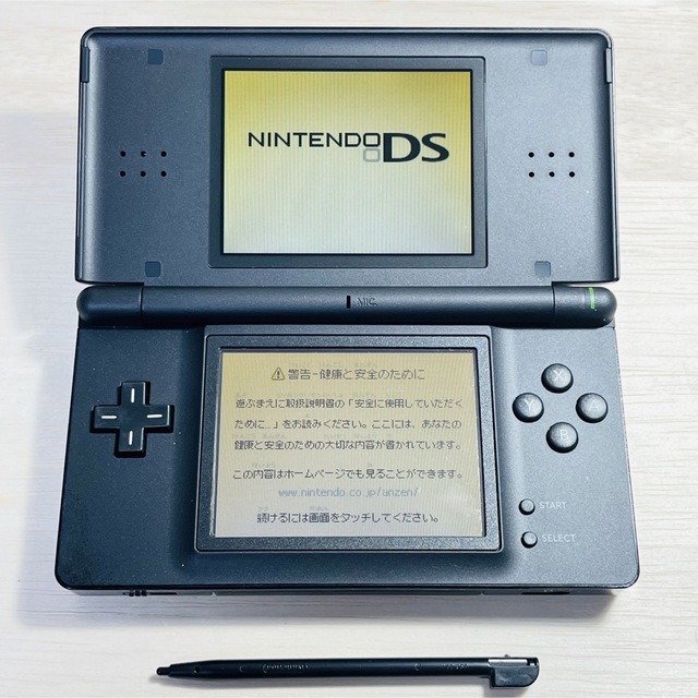 ニンテンドーDS(ニンテンドーDS)のds lite ジェットブラック エンタメ/ホビーのゲームソフト/ゲーム機本体(携帯用ゲーム機本体)の商品写真