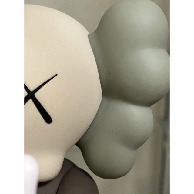 KAWS THE PROMISE BROWN エンタメ/ホビーのフィギュア(その他)の商品写真