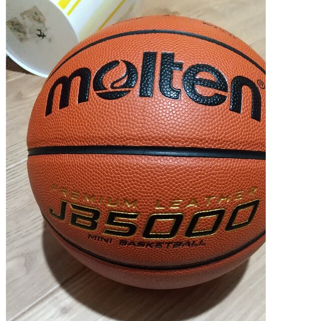 molten(モルテン)のバスケットボール　JB5000 サイズ５号 スポーツ/アウトドアのスポーツ/アウトドア その他(バスケットボール)の商品写真