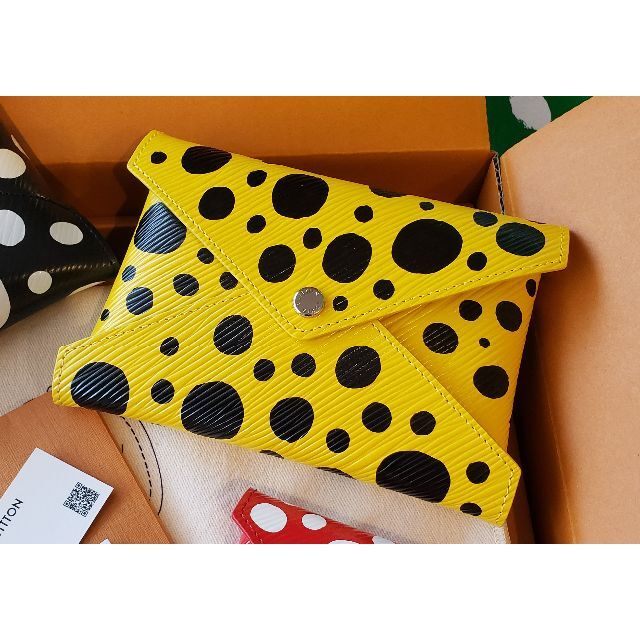 シャイニングゴールデン 黄色 単品 販売 ルイヴィトン 草間彌生 LV