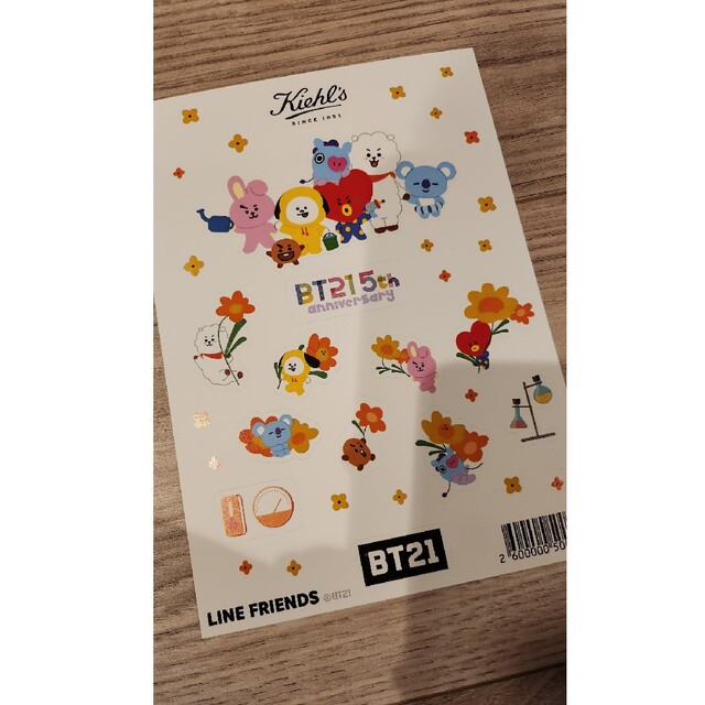 キールズ購入特典 BT21ステッカー エンタメ/ホビーのタレントグッズ(アイドルグッズ)の商品写真