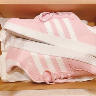 アディダス(adidas)のadidas スニーカー　ピンク(スニーカー)