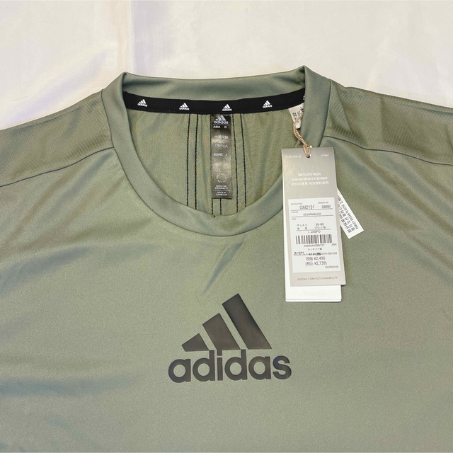 adidas(アディダス)の【新品未使用】adidas メンズ速乾スポーツTシャツ メンズのトップス(Tシャツ/カットソー(半袖/袖なし))の商品写真