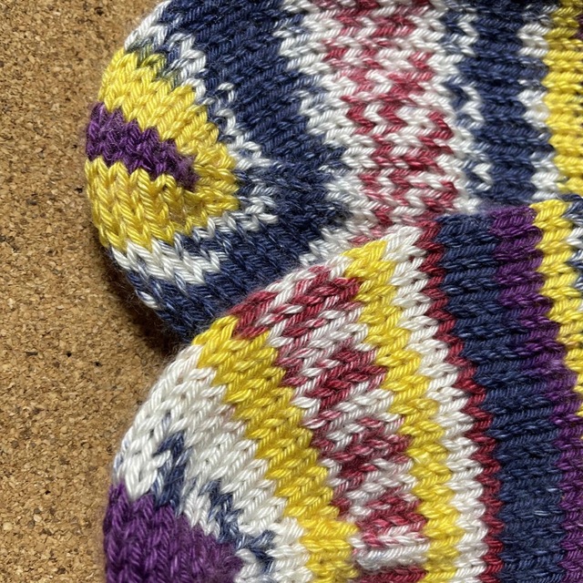 手編み靴下 ハンドメイドのファッション小物(レッグウェア)の商品写真
