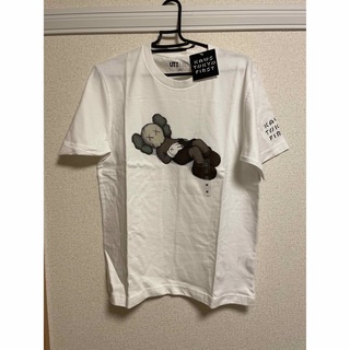 ユニクロ(UNIQLO)のユニクロ　カウズ　cows Tシャツ　Mサイズ　(Tシャツ/カットソー(半袖/袖なし))