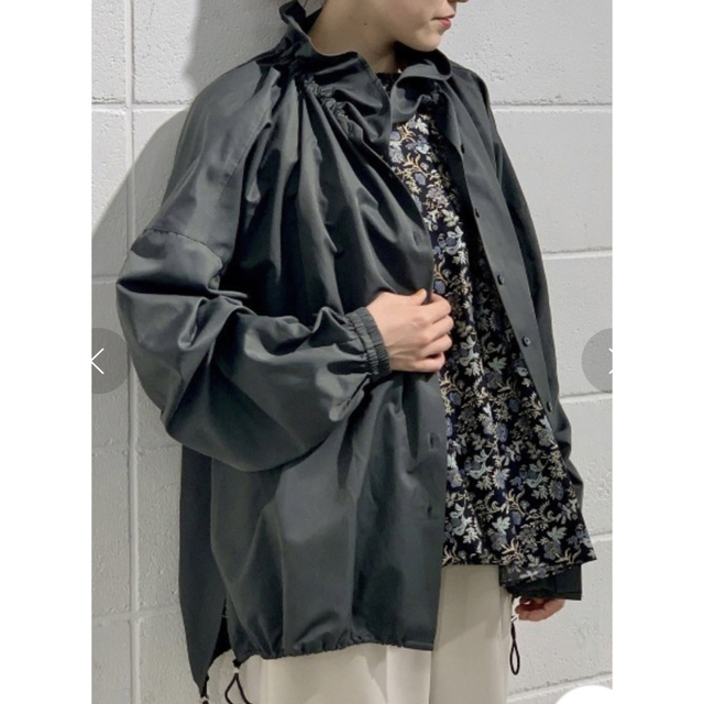 BEARDSLEY 衿ギャザーシャツブルゾン ¥22,000 BEARDSLEY 衿ギャザーシャツブルゾン ¥22,000