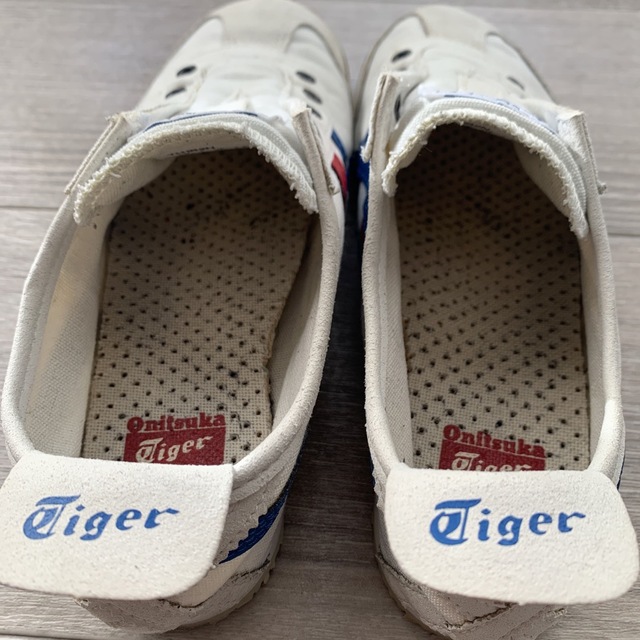 Onitsuka Tiger(オニツカタイガー)のオニツカタイガー　レディース　スリッポン　23.0cm レディースの靴/シューズ(スニーカー)の商品写真