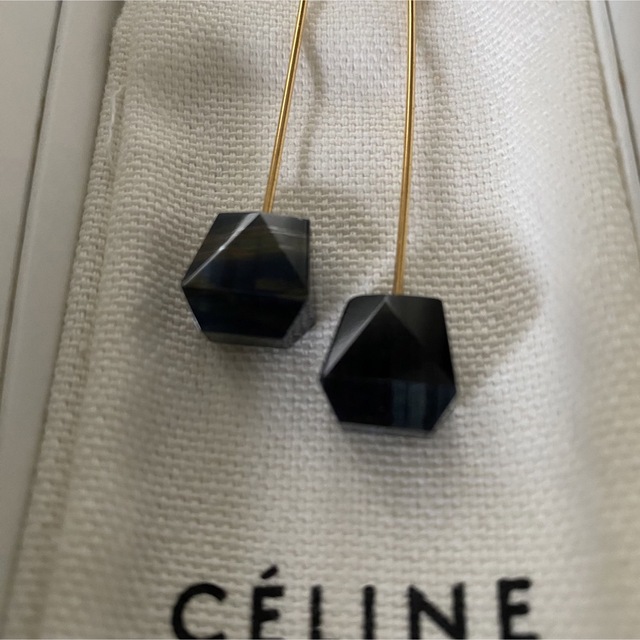 セリーヌ  フィービー　佐々木希　ピアス　celine