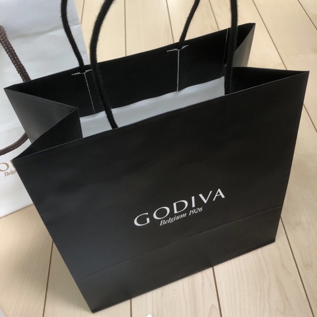 GODIVA(ゴディバ)のGODIVA 紙袋 レディースのバッグ(ショップ袋)の商品写真