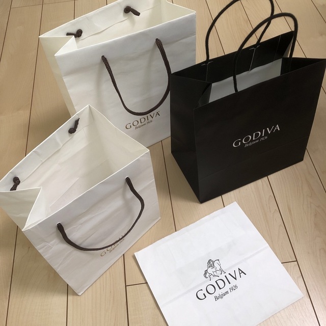 GODIVA(ゴディバ)のGODIVA 紙袋 レディースのバッグ(ショップ袋)の商品写真