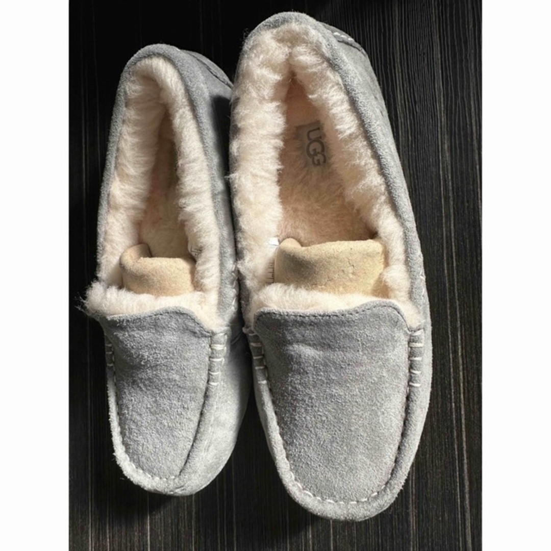 UGG(アグ)の（新品未使用）UGG モカシン レディースの靴/シューズ(スリッポン/モカシン)の商品写真