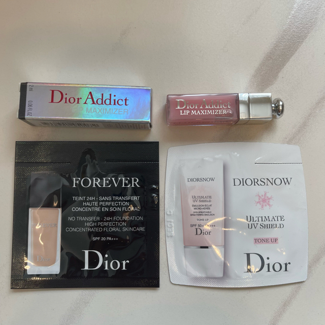 Christian Dior(クリスチャンディオール)のディオールアディクトリップマキシマイザー　ミニ　001 コスメ/美容のベースメイク/化粧品(リップグロス)の商品写真