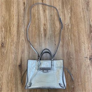 r3019 バレンシアガ ペーパー A6 ジップアップラウンド 2WAYバッグ