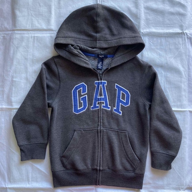 GAP Kids(ギャップキッズ)のGAP パーカー フード付き 前開き キッズ/ベビー/マタニティのキッズ服男の子用(90cm~)(ジャケット/上着)の商品写真