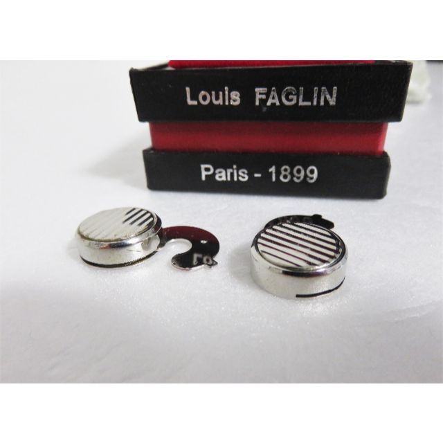 Louis FAGLIN(ルイファグラン)の定価1.3万 Louis FAGLIN カフス ボタン カバー シルバー メンズのファッション小物(カフリンクス)の商品写真