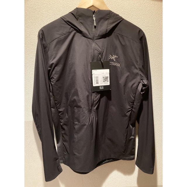 ARC'TERYX(アークテリクス)の最終値下げArc’teryx Atom SLAnorak Ｍ　Black アトム メンズのジャケット/アウター(マウンテンパーカー)の商品写真