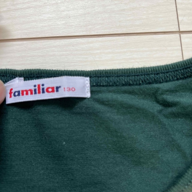 familiar(ファミリア)のfamiliar♡グリーン×チェックカットソー/130cm キッズ/ベビー/マタニティのキッズ服女の子用(90cm~)(Tシャツ/カットソー)の商品写真