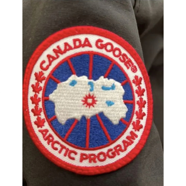 CANADA GOOSE(カナダグース)のカナダグース　ブロンテ　XS レディースのジャケット/アウター(ダウンジャケット)の商品写真