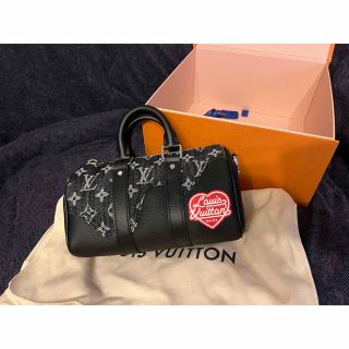 ルイヴィトン(LOUIS VUITTON)の希少レア品　ルイビィトン　NIGOコラボキーポルxs(ショルダーバッグ)