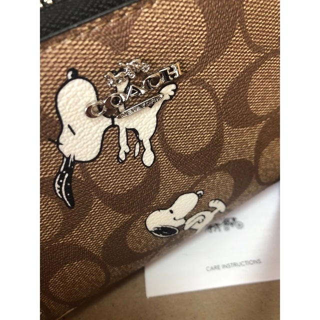 COACH(コーチ)のCOACH 長財布　スヌーピーコラボ　新品未使用 レディースのファッション小物(財布)の商品写真