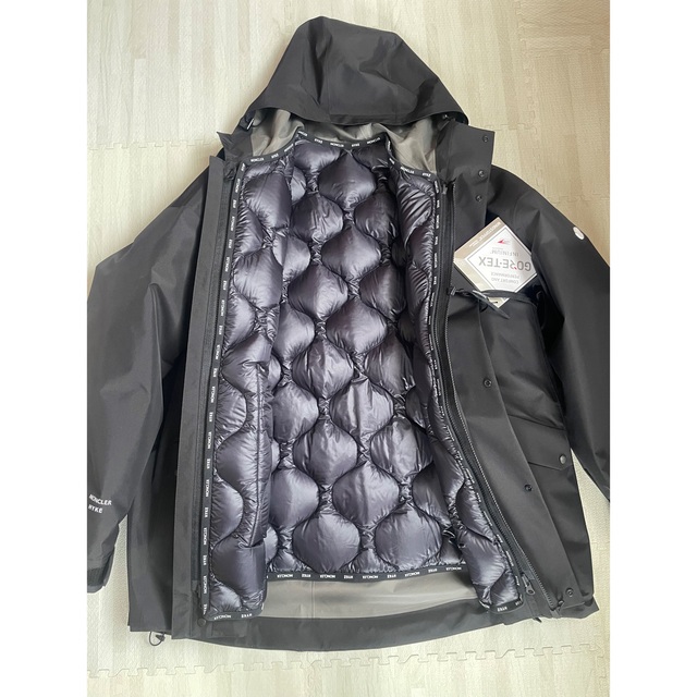 新品 MONCLER モンクレール ダウンジャケット ゴアテックスhyke 新品 MONCLER モンクレール ダウンジャケット ゴアテックスhyke