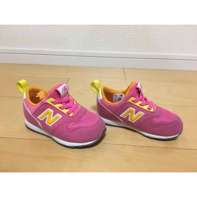 New Balance(ニューバランス)の【キッズ】New Balance 996   15センチ　スリッポンタイプ キッズ/ベビー/マタニティのキッズ靴/シューズ(15cm~)(スニーカー)の商品写真