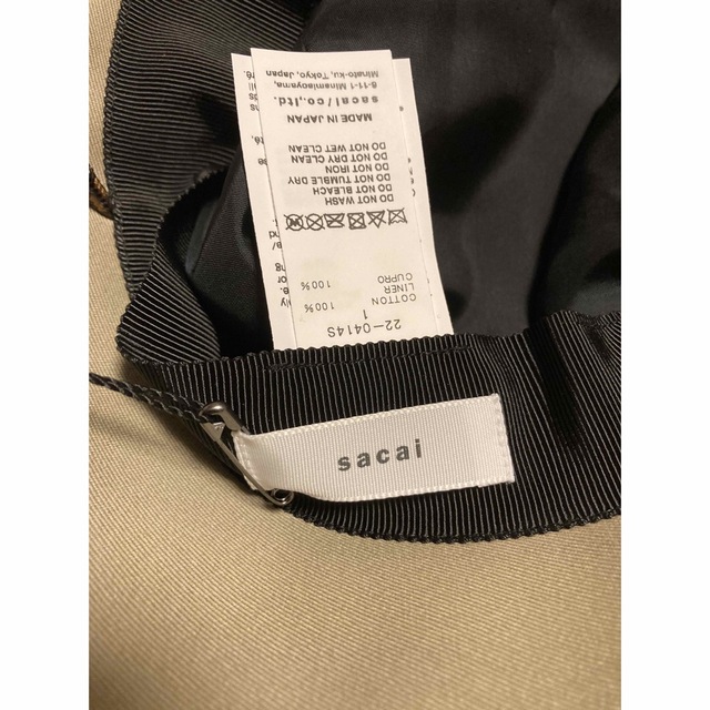 sacai(サカイ)の新品　希少品　SACAI ダブルブリム コットンツイル バケットハット　ベージュ メンズの帽子(ハット)の商品写真