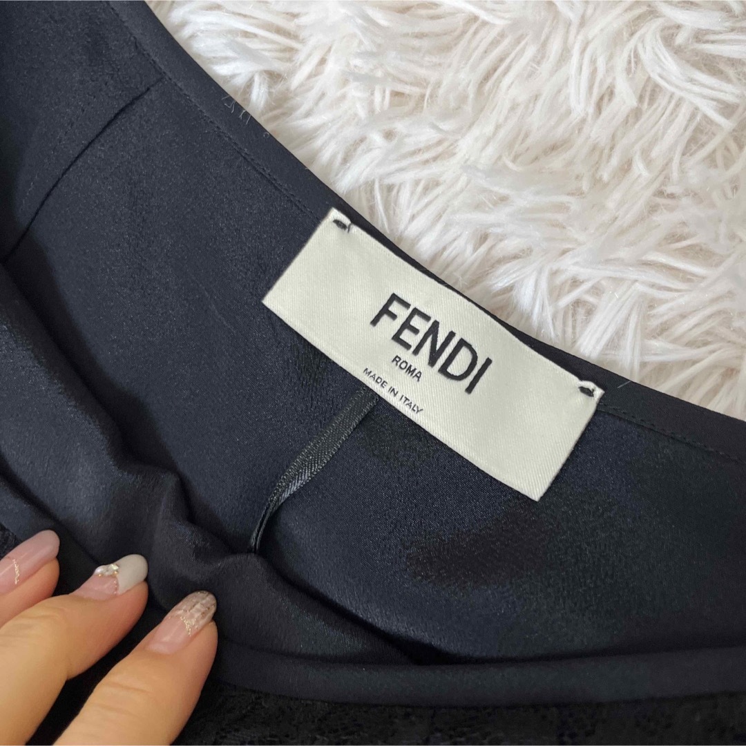 最終価格　FENDI ブラックレース　スカート新品タグ付き