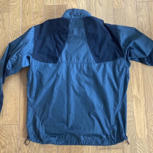 ARC'TERYX(アークテリクス)のARCTERYX TAU LIGHT JACKET L SIZE メンズのジャケット/アウター(ナイロンジャケット)の商品写真