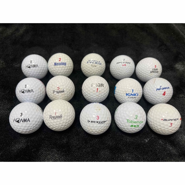 ゴルフ ロストボール 白色 PRGR 飛衛門 HONMA など混載 15球 スポーツ/アウトドアのゴルフ(その他)の商品写真