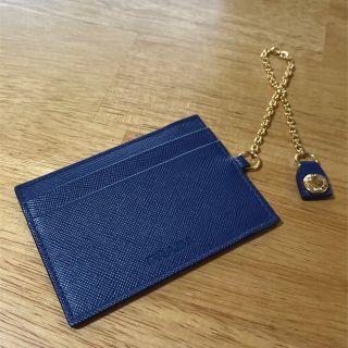 PRADA(ブルー・ネイビー/青色系)のフリマアイテム一覧 PRADA(ブルー・ネイビー/青色系)のフリマアイテム一覧