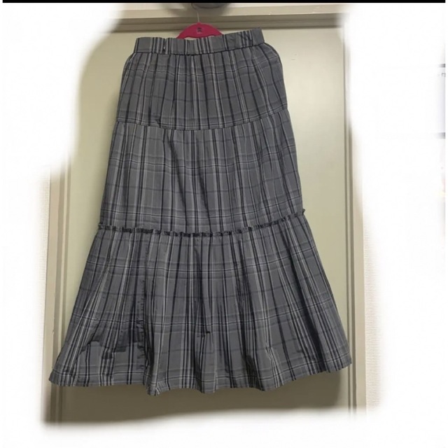 SNIDEL(スナイデル)のsnidel ギャザーティアードIラインスカート レディースのスカート(ロングスカート)の商品写真