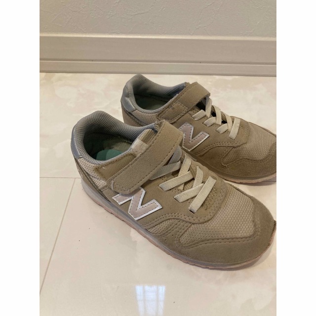 New Balance(ニューバランス)のニューバランス323     18.5 ㎝ キッズ/ベビー/マタニティのキッズ靴/シューズ(15cm~)(スニーカー)の商品写真