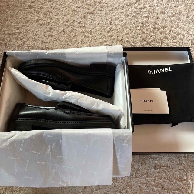 CHANEL(シャネル)のチップさま専用シャネルローファー レディースの靴/シューズ(ローファー/革靴)の商品写真