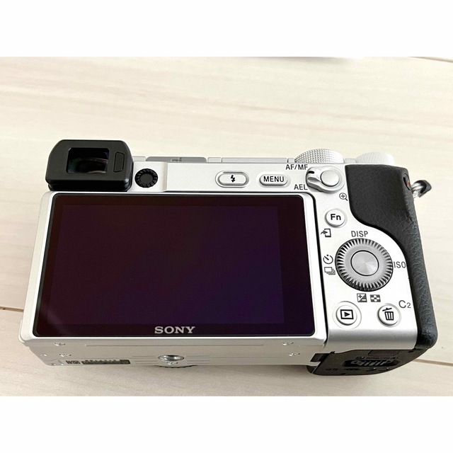 SONY(ソニー)の美品　SONY α6400 ボディ スマホ/家電/カメラのカメラ(ミラーレス一眼)の商品写真