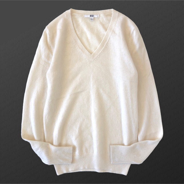 ユニクロ Ｖネック　カシミヤ100 ニット S 白 長袖 セーター ハイゲージ | フリマアプリ ラクマ