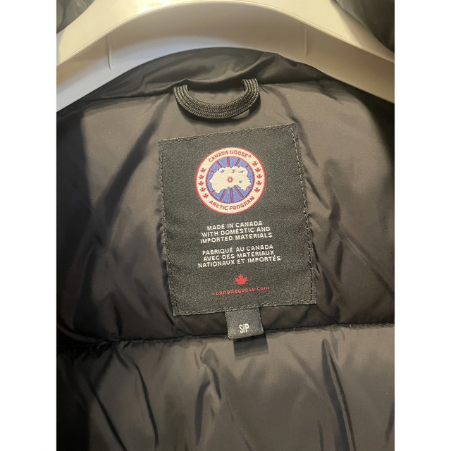 CANADA GOOSE(カナダグース)のカナダグース　ダウンベスト　レディース レディースのジャケット/アウター(ダウンベスト)の商品写真