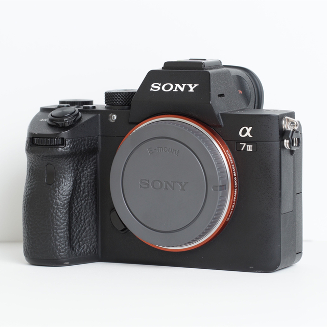SONY - SONY a7iii本体 フルサイズミラーレス ILCE−7M3
