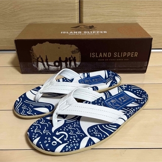 アイランドスリッパ(ISLAND SLIPPER)のアイランドスリッパ ホエールシリーズ US8 25.5 青 白 くじら柄 未使用(ビーチサンダル)