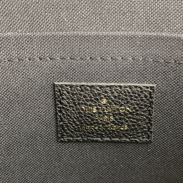 LOUIS VUITTON(ルイヴィトン)のルイ・ヴィトン LOUIS VUITTON デイリーポーチ クラッチバ【中古】 メンズのバッグ(セカンドバッグ/クラッチバッグ)の商品写真