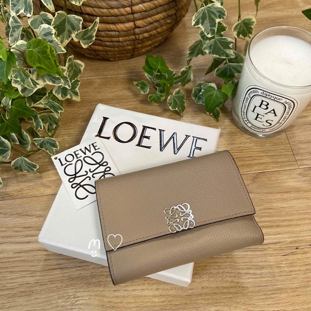 送料込】 LOEWE - LOEWE ロエベ アナグラムバーティカルウォレット