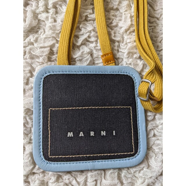 Marni(マルニ)の値下げ■MARNI マルニ■ドキュメントホルダー パスケース■新品 レディースのファッション小物(名刺入れ/定期入れ)の商品写真