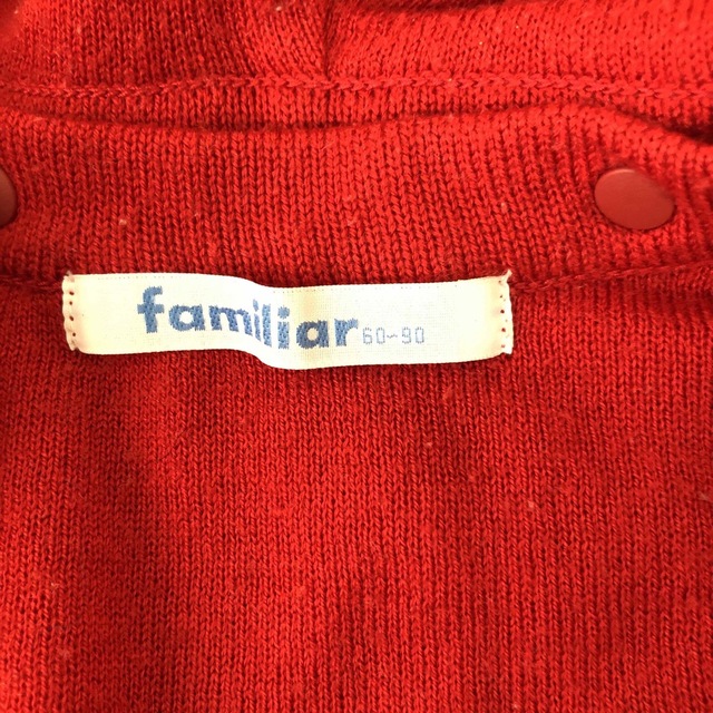 familiar(ファミリア)の美品　ポンチョ　ケープ　ニット　赤　レッド キッズ/ベビー/マタニティのキッズ服女の子用(90cm~)(ジャケット/上着)の商品写真