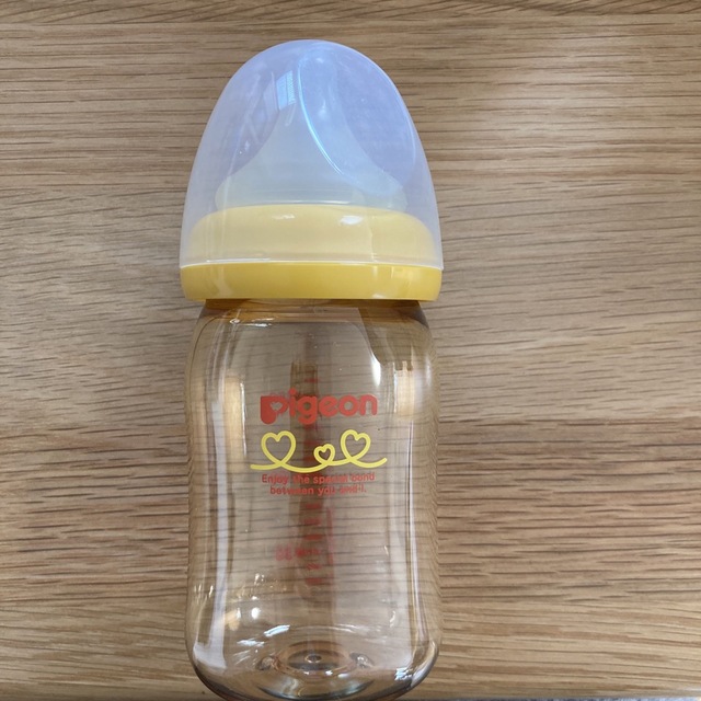 【美品】コンビ　除菌じょーずα  ピジョン哺乳瓶　付き キッズ/ベビー/マタニティの洗浄/衛生用品(哺乳ビン用消毒/衛生ケース)の商品写真