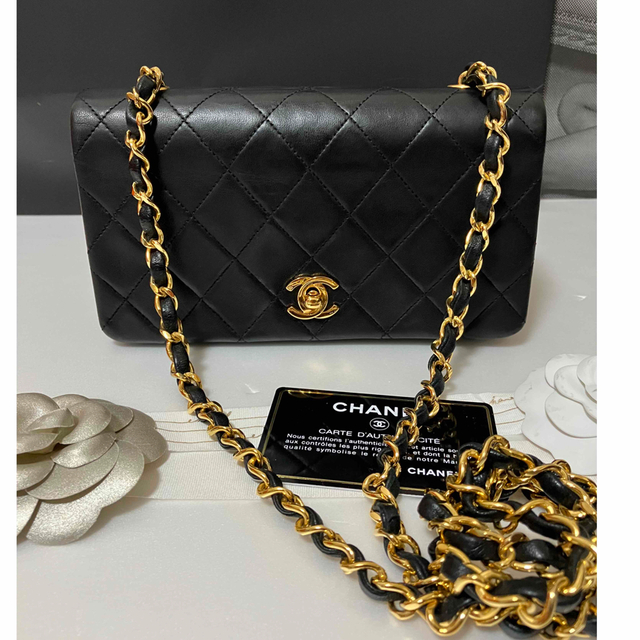 CHANEL(シャネル)の超美品★ シャネル マトラッセ チェーンショルダーバッグ フルフラップ 正規品 レディースのバッグ(ショルダーバッグ)の商品写真