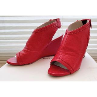 バレンシアガ ポインテッドトゥ パンプス ハイヒール レッド Red 赤